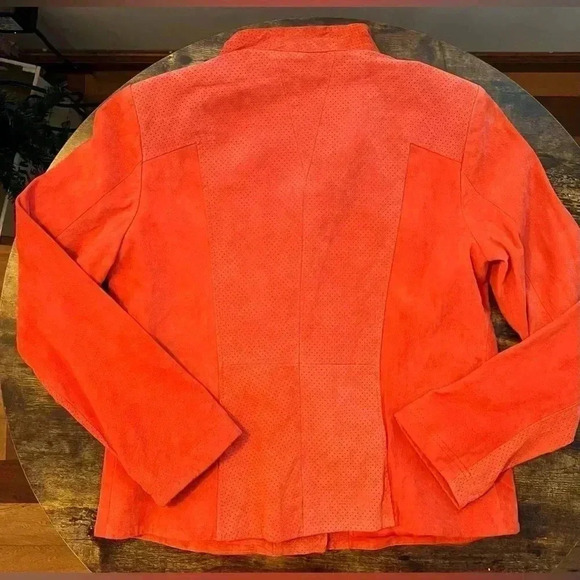 Queen Collection | apricot suede moto style womens jacket. Size: M - Picture 16 of 16
